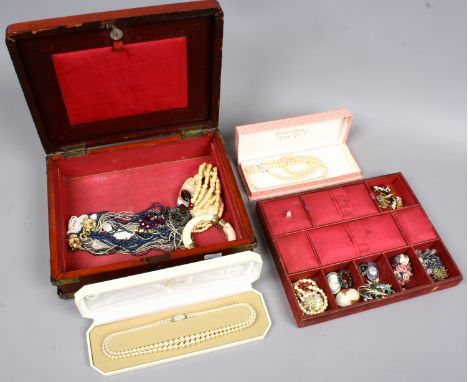 A jewellery box and assorted vintage costume jewellery including cameo brooches and paste set examples etc.