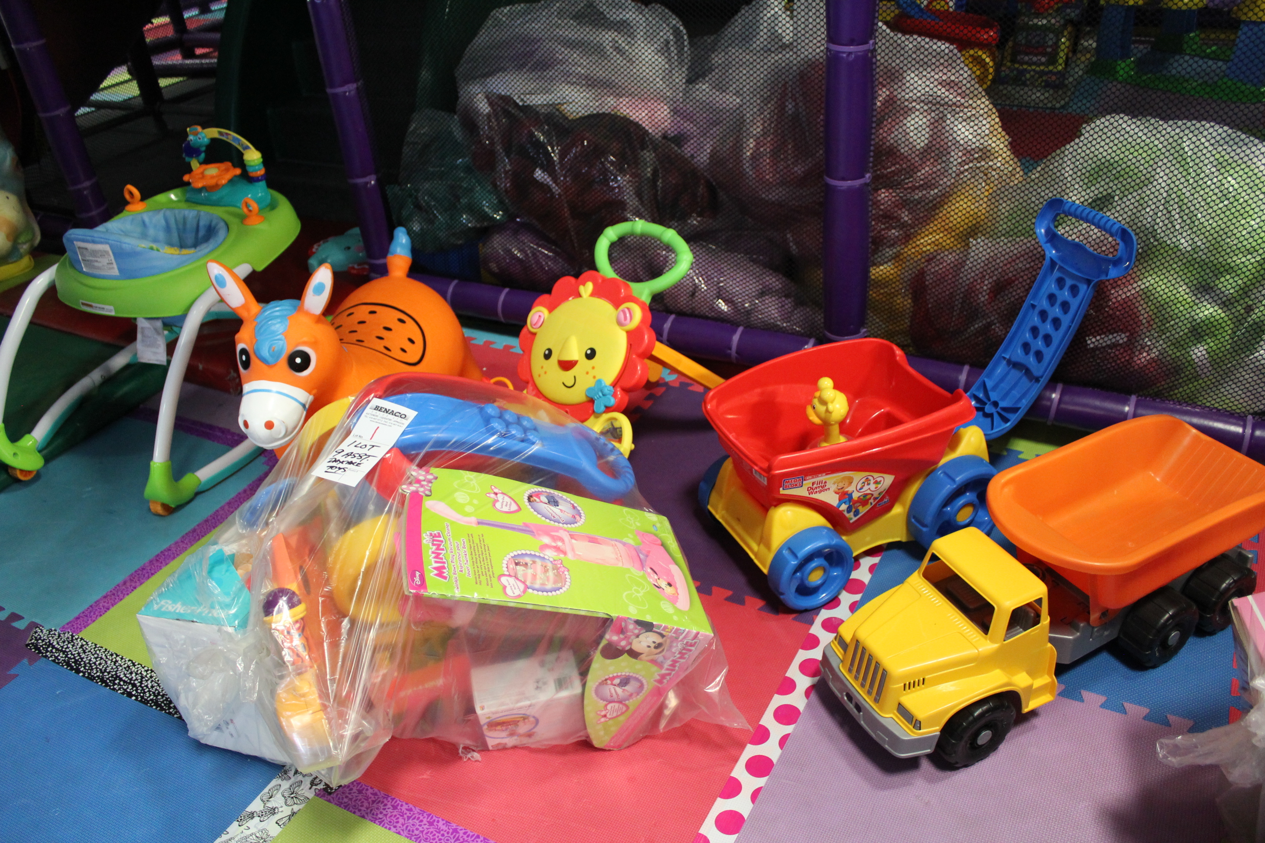 LOT, 9 ASST DAYCARE TOYS