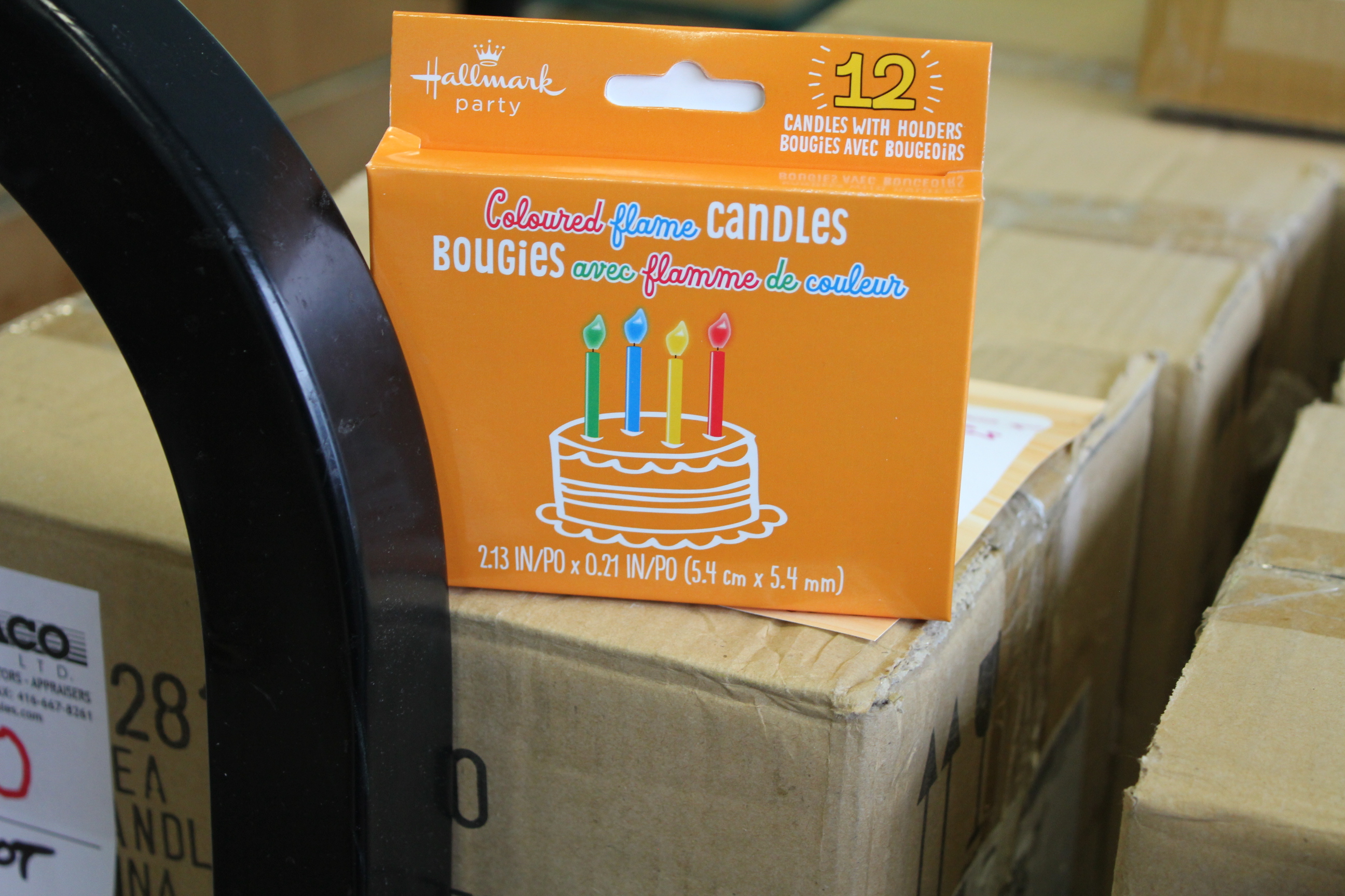 LOT, 10 BOXES OF BIRTHDAY CANDLES 72PCES PER BOX TOTAL 720PCE