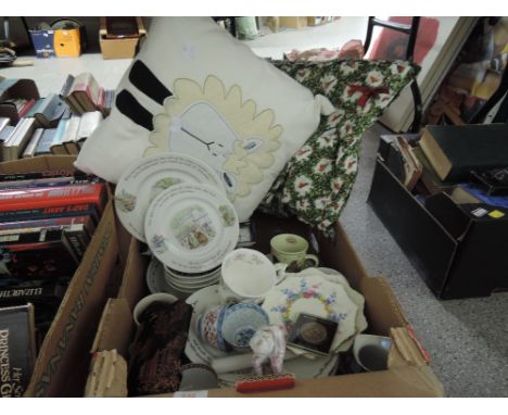 A selection of vintage ceramics including Wedgwood Beatrix Potter plates