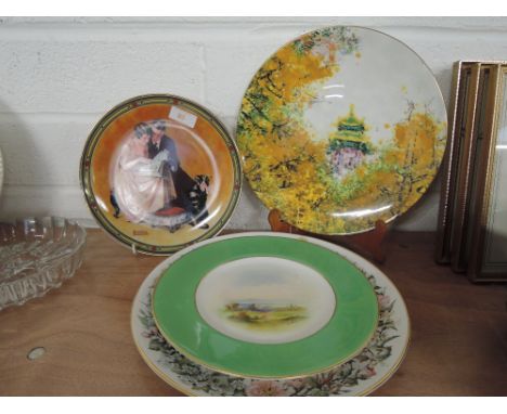 A selection of vintage ceramics and pottery including Royal Worcester display plate