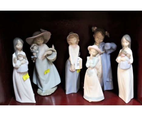 Six Nao figures