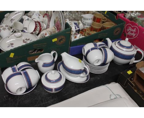 Royal Doulton Henley pattern coffee pot, gravy jug, cups, saucers etc