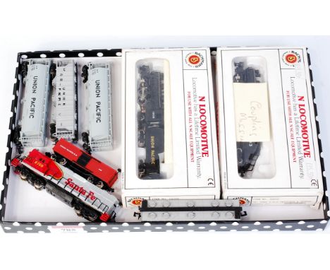 Bachmann N gauge USA 0-6-0 Santa-Fe switches with tender (no couplings) (G-BG), a 2-6-2 engine and tender Union Pacific(G-BG)
