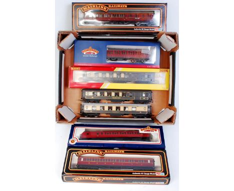 2 Bachmann BR crimson Mk1 suburban coaches, brake 2nd and 2nd class (NM,BVG), 2 Mainline LMS 57' coaches, brake 3rd and compo