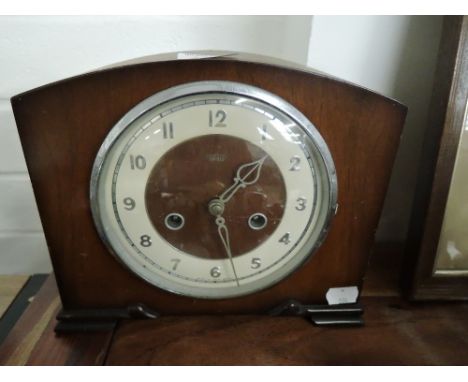 A vintage Smiths mantle clock with chime