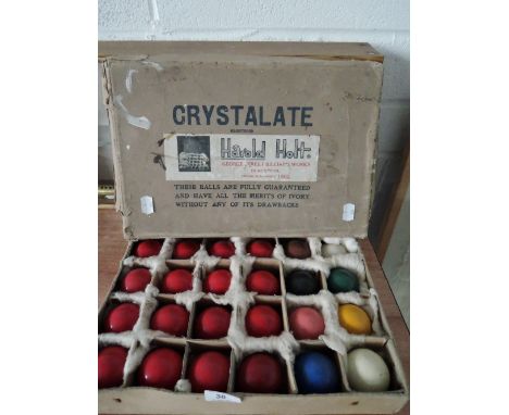 A set of Harold Holt Billiard or Snooker balls Crystalate