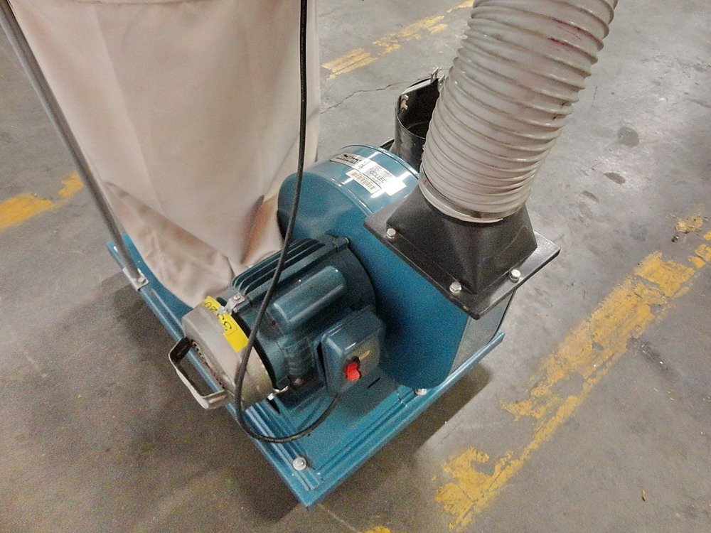 Reliant Dust Collector, Model NN820 ALL EQUIPMENT IS SOLD AS IS, WHERE