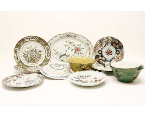 Mixed Chinese ceramics, to include famille rose plates, Imari plates, two Kangxi bowls, a white bowl with Qianlong mark to ba