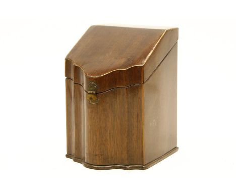 A mahogany and boxwood 'knife box' tea caddy, 9cm wide x 10cm deep x 13cm high