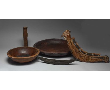 Two Massim bowlsTrobriand Islands, Papua New Guineathe larger with relief carving to the exterior edge,56cm and 35cm diameter