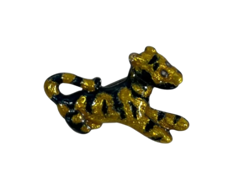 A VINTAGE DISNEY .925 SILVER AND ENAMEL TIGER BROOCH, LENGTH 3 CM, SIGNED AND STAMPED 