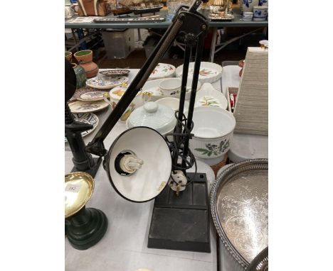 A RETRO BLACK ANGLE POISE LAMP 