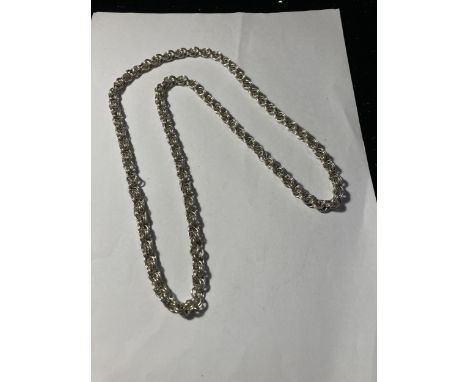 A 30" SILVER HEAVY NECK CHAIN 