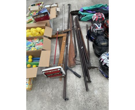 AN ASSORTMENT OF TOOLS TO INCLUDE LOPPERS, SET SQUARES AND HOES ETC 