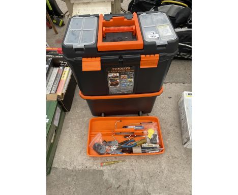 A TWO WHEELED STACKING TOOL BOX AND AN ASSORTMENT OF TOOLS TO INCLUDE PLIERS AND HAMMERS ETC 