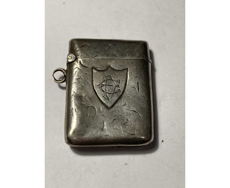 A HALLMARKED BIRMINGHAM SILVER VESTA CASE 