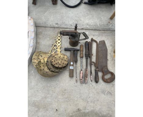 AN ASSORTMENT OF ITEMS TO INCLUDE BRASS STRAINERS, A VINTAGE BLOW TORCH AND TOOLS ETC 