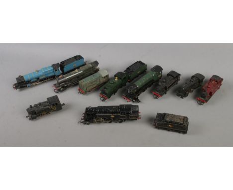 Ten unboxed OO Gauge model railway locomotives to include Lima King Charles II, Bachmann Green Arrow, Lima King George V, Tri