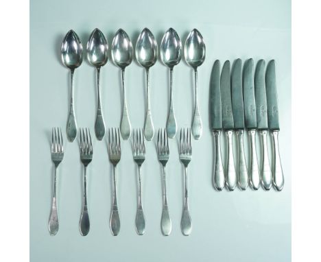 A distinguished 18-piece antique flatware set by Gerlach Warszawa, crafted in .800 silver. This set includes six knives 10"L,