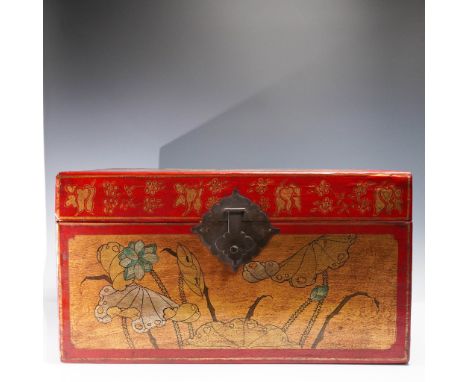 This vintage lacquered wood trunk features striking Asian-inspired design elements, with hand-painted panels depicting styliz
