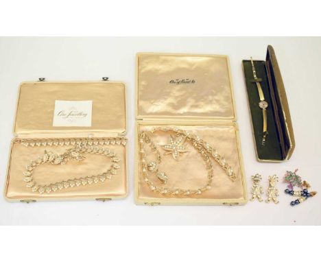 Cased jewellery and sundry costume including Ultima Edizione articulated clip-on jester earrings, marcasite and enamel thistl