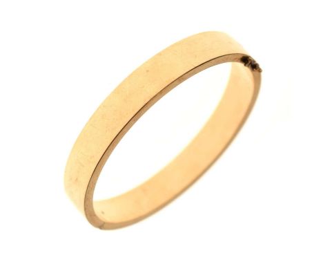 Yellow metal snap bangle, stamped '333' to clasp, 27g gross approx