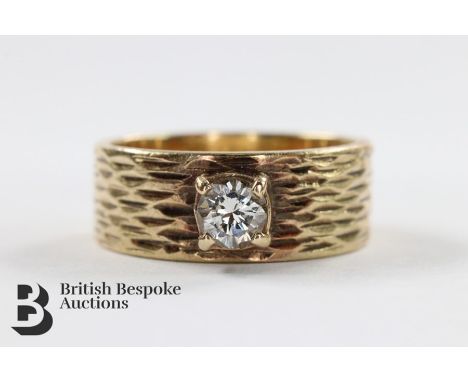 9ct gold solitaire diamond wedding ring. The ring set with a solitaire diamond approx 25 pts, size H, approx 3.6 gms.&nbsp;