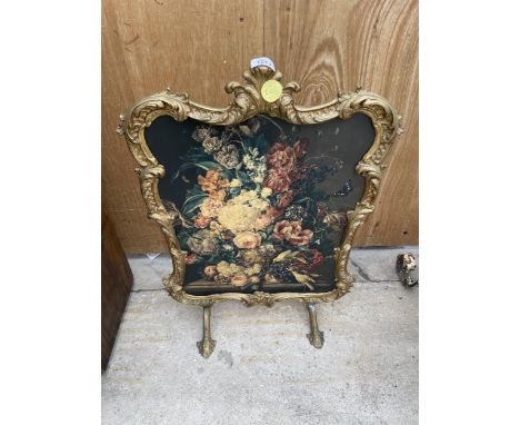 A DECORATIVE PEERART GILT AND FLORAL FIRE SCREEN (ONE SUPPORT NEEDS REATTACHING) 