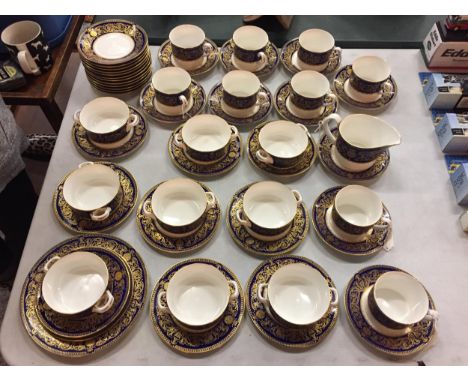 A SELECTION OF 1969 ROYAL WORCESTER SANDRINGHAM TO INCLUDE SOUP BOWLS, CUPS AND SAUCERS 