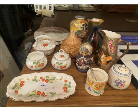 A COLLECTION OF CERAMICS TO INCLUDE QUEENS VIRGINIA STRAWBERRY ITEMS, A RUSSIAN STACKING DOLL, POOLE POTTERY PRESERVE JAR, HO