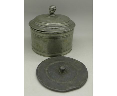 A Georgian pewter tobacco caddy