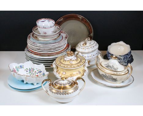 Large assortment of ceramics to include Shelley, French fruit plates, Limoges, Aynsley 'Champagne', Chatsworth and blue and w