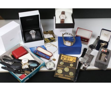 A collection of watches to include Rotary, Seiko, Casio, Bravingtons...etc.. some in original boxes together with a small qua