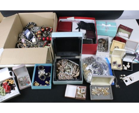 A large collection of vintage and contemporary costume jewellery to include necklaces, earrings, bracelets ...etc.. many with