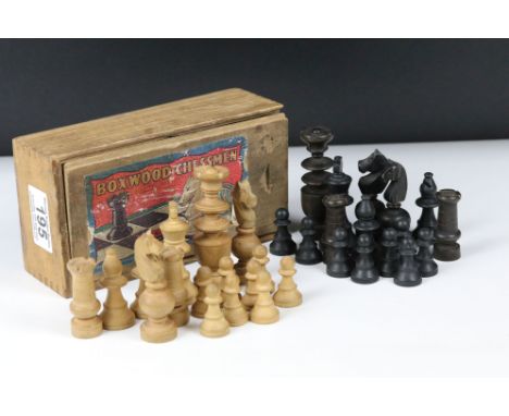 French ‘ TSL Boxwood Chessmen ‘ boxwood and ebonised chess set, largest piece 8cm high, contained in wooden box