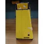 Yellowline Grinder