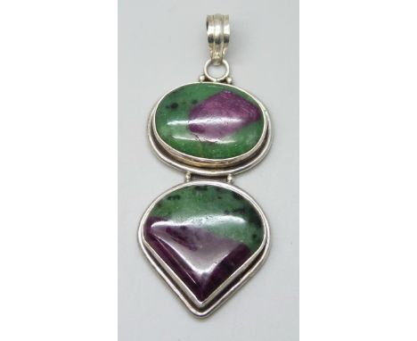 A ruby zoisite set silver pendant, 31g, 7.5cm
