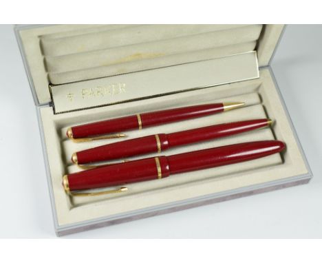 VINTAGE RED PARKER DUOFOLD STANDARD FOUNTAIN PEN, BALLPOINT PEN &amp; PENCIL SET, boxed