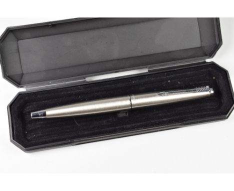 VINTAGE STAINLESS STEEL PARKER 45 FLIGHTER FOUNTAIN PEN with silver tail cap, steel nib &amp; chrome trim, boxed