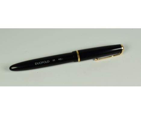 A VINTAGE BLACK PARKER DUOFOLD SENIOR FOUNTAIN PEN with original 14ct nib, in original box with instructions