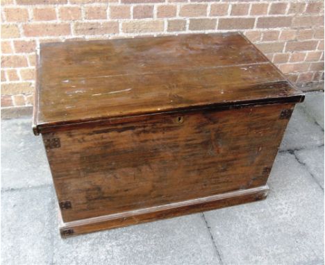 A LARGE STAINED PINE TRUNK  90cm wide 55cm deep 58cm high (lid not attached)