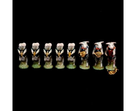 Thirteen Beswick Pig Promenade figures, including Christopher, Benjamin and George, all duplicated, some with boxes.