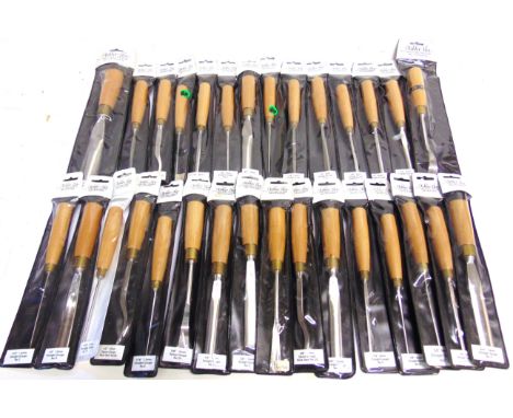 WOODWORKING TOOLS - THIRTY-THREE ASHLEY ILES CARVING TOOLS  comprising chisels, gouges and other items, all but three in orig