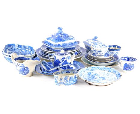 A collection of 19thC and later English pottery and porcelain, blue and white Willow pattern and other blue and white service