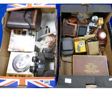 A mixed collection of optical and camera equipment to include - Green Kat branded binoculars, similar Swift Chinon items note