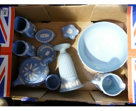 A collection of Wedgwood queensware and jasperware items (teapot spout chipped) (11)