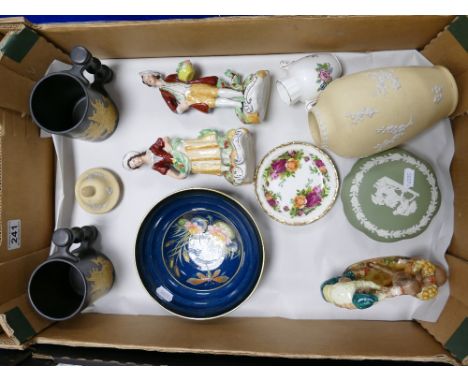 A mixed collection of items to include - damaged Wedgwood white on lemon lidded vase, similar sage green trinket box, decorat