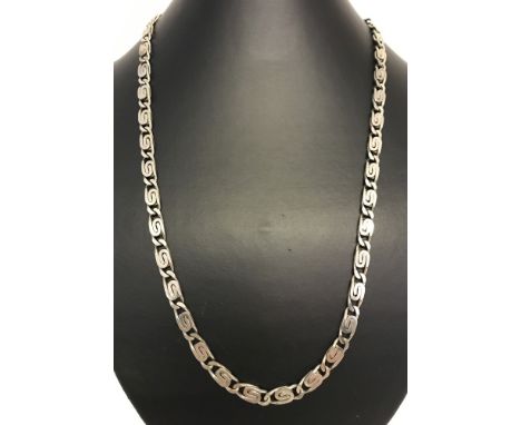 A 22 inch snail chain design silver necklace with lobster clasp. Marked 925 to clasp and to first links either side of clasp.