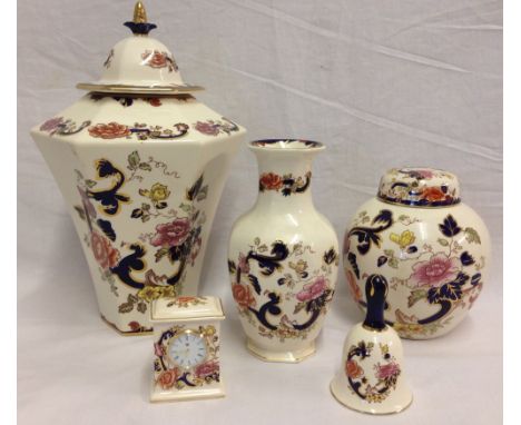 5 pieces of Masons ceramics in "Mandalay" pattern. Comprising: large hexagonal shaped lidded jar, vase, ginger jar, bell and 